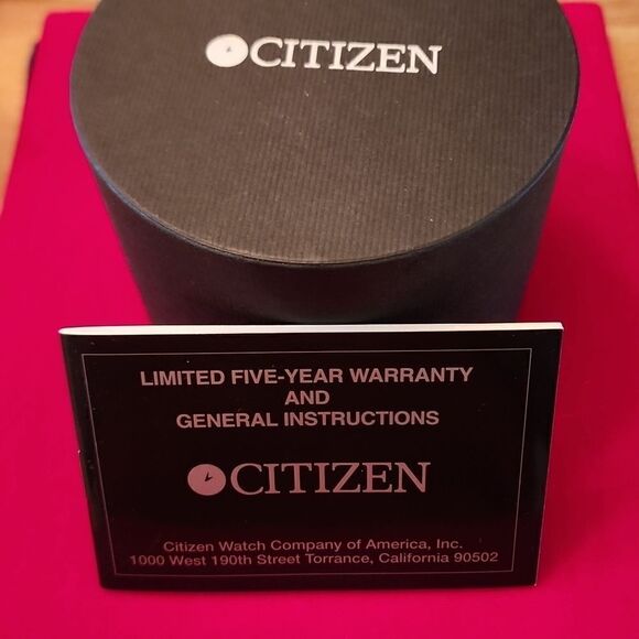 NWT Ladies Citizen Quartz Gold Tone Wrist Watch with Original Box - Picture 4 of 4